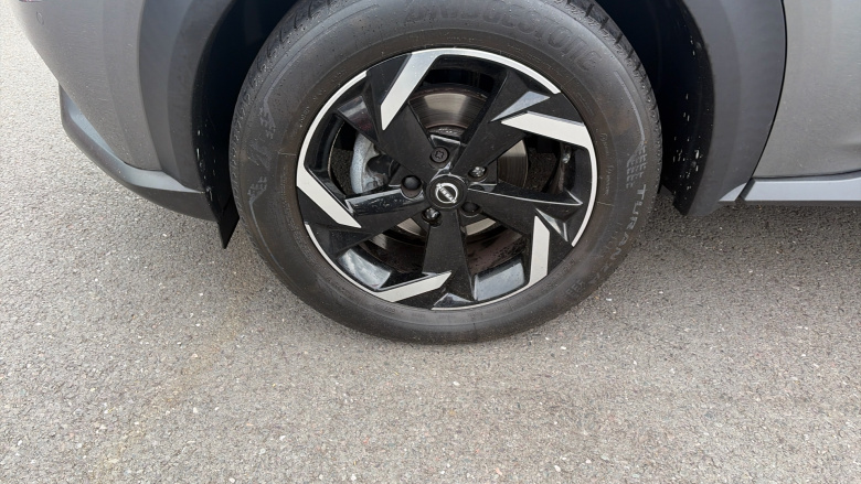 Nissan Juke 1.0 DiG-T 114 N-Connecta 5dr Petrol Hatchback
